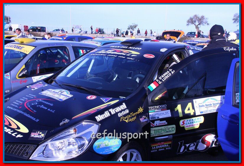 121111 rally 076_tn.jpg